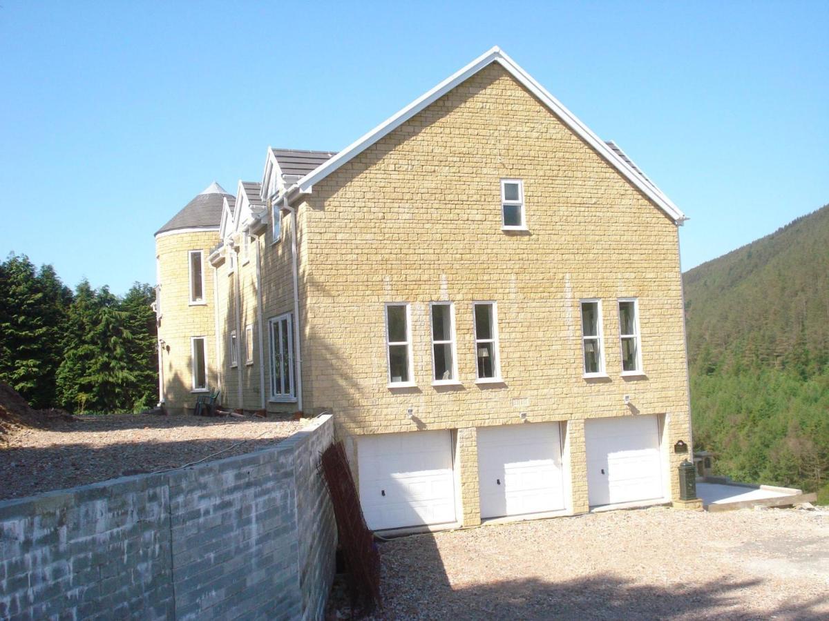 Rowan House Bed Breakfast Main House & Self Contained Self Catering Apartment Cymmer Exterior foto