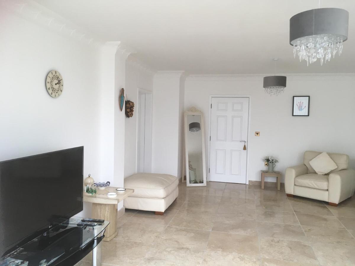Rowan House Bed Breakfast Main House & Self Contained Self Catering Apartment Cymmer Exterior foto