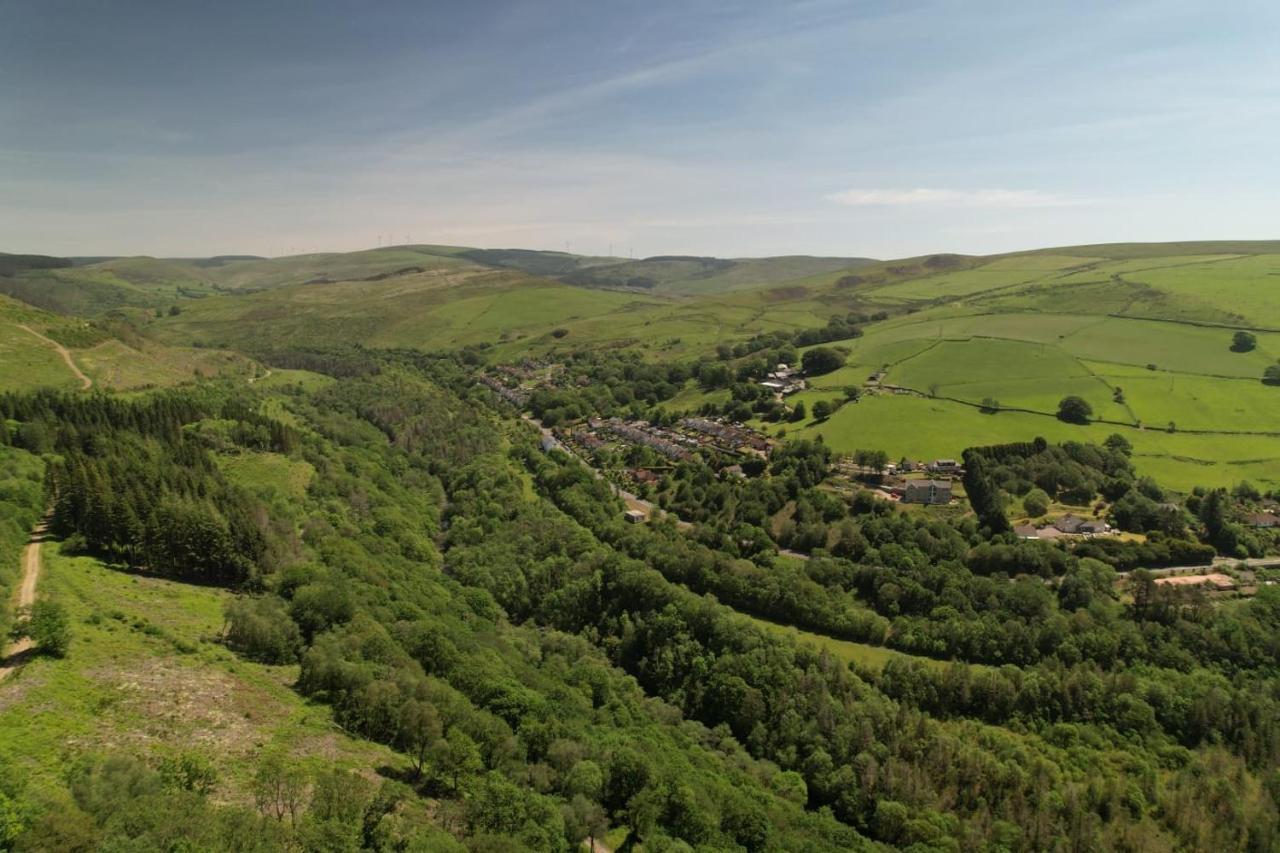 Rowan House Bed Breakfast Main House & Self Contained Self Catering Apartment Cymmer Exterior foto