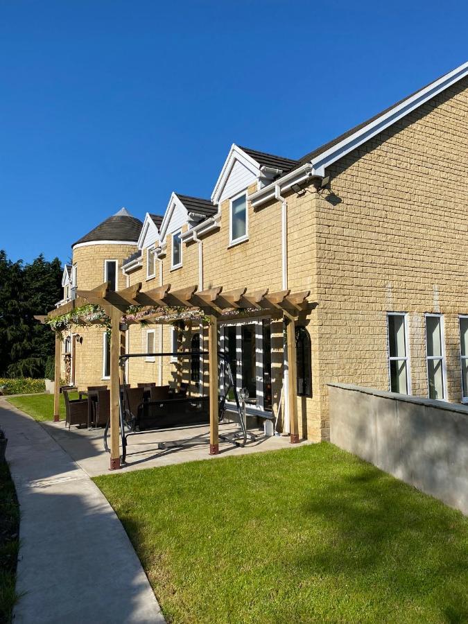 Rowan House Bed Breakfast Main House & Self Contained Self Catering Apartment Cymmer Exterior foto